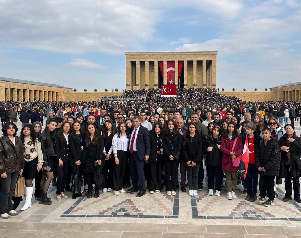 Hekimhan'da 80 Öğrenci Ata'yı Ziyarete Gitti