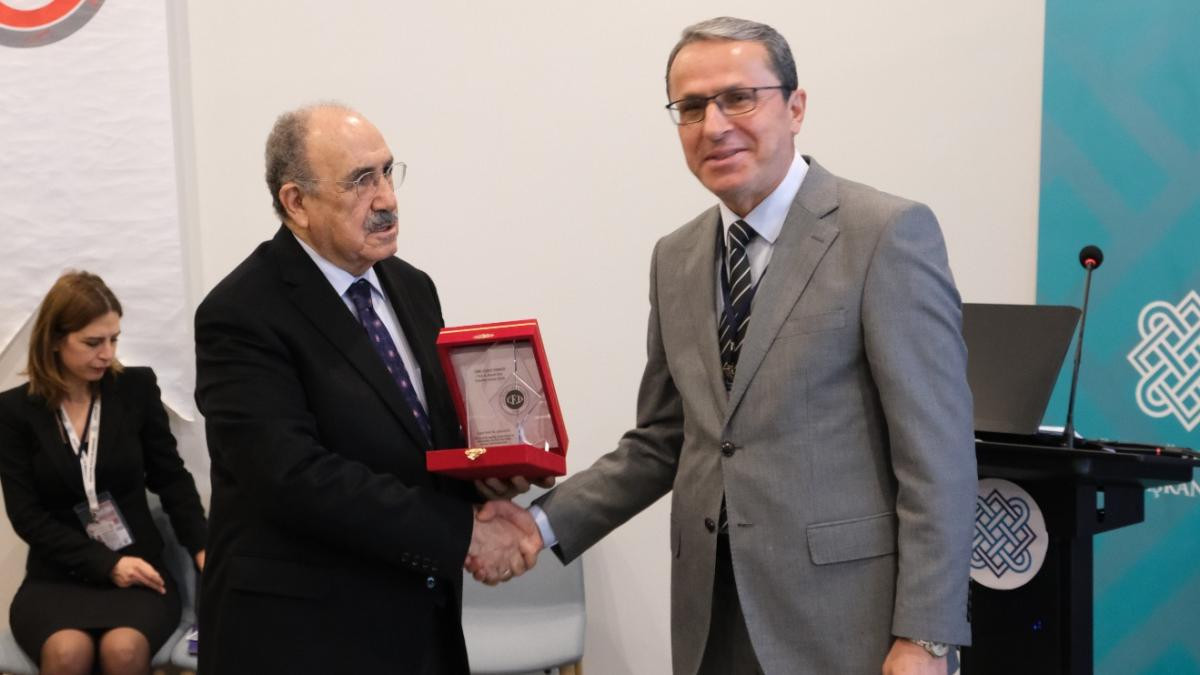 Prof. Dr. Şahin Efil ‘'Telif Eser'’ Ödülüne Layık Görüldü