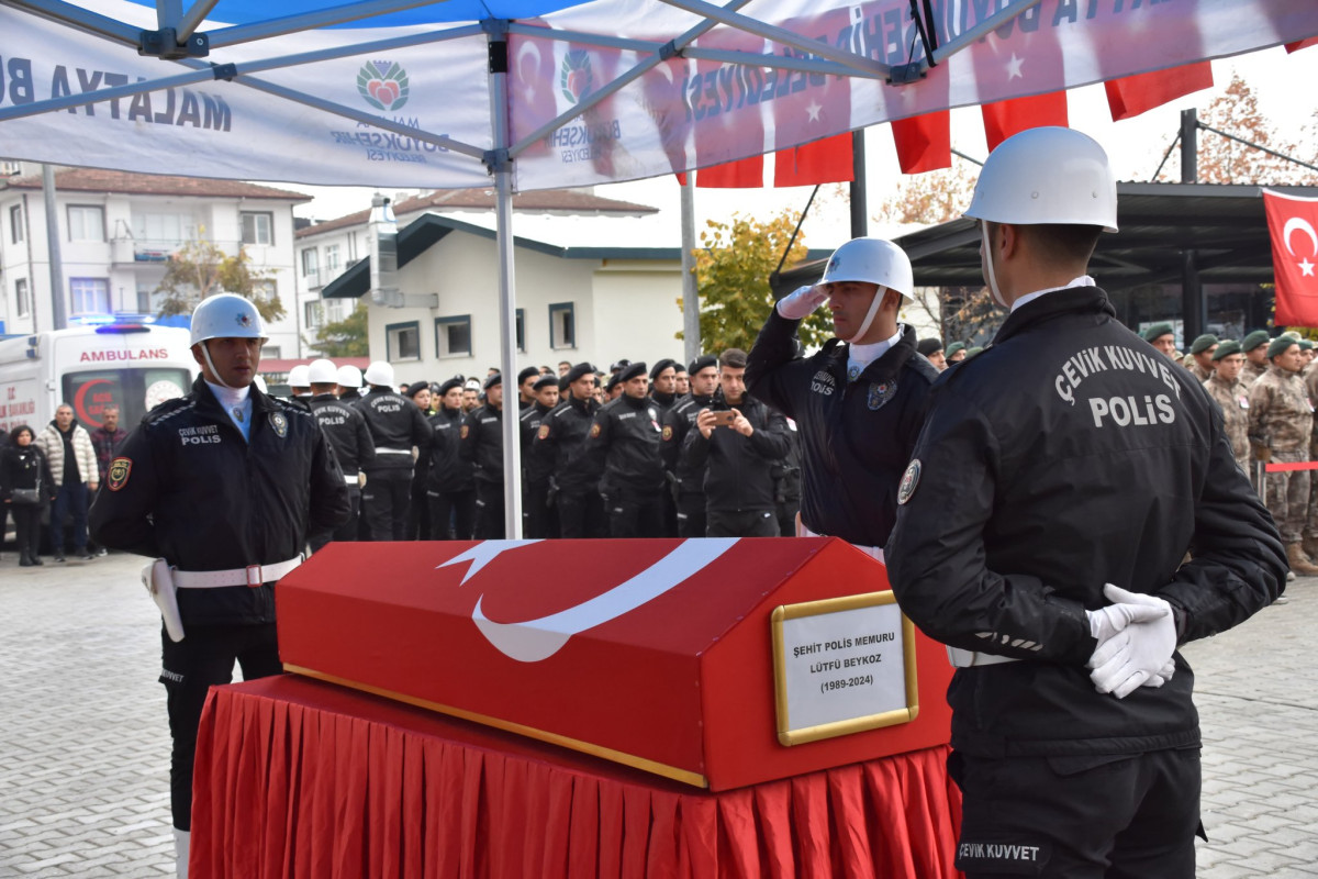 Şehit Polis Memuru Akçadağ'da Toprağa Verildi